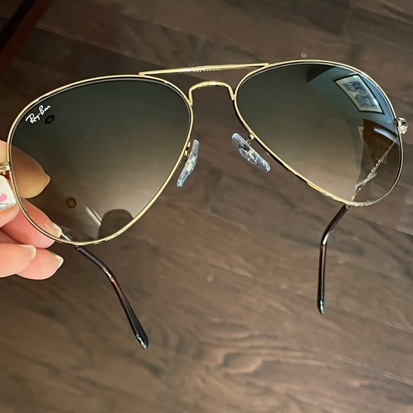 Ray-Ban Aviator Gradient Sunglasses - Picture 8 of 11